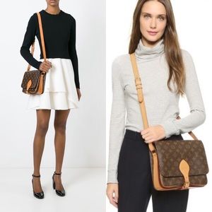 🌸 Louis Vuitton Cartouchiere MM